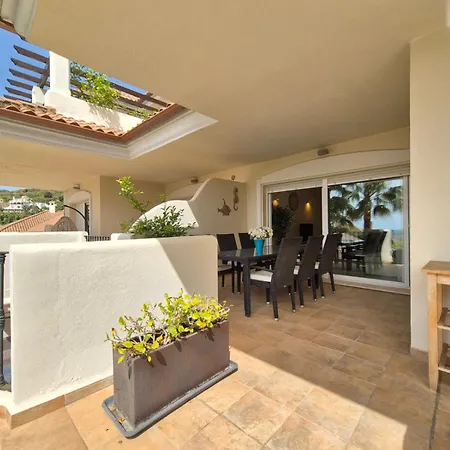 Bhost - Aloha Hill Club *